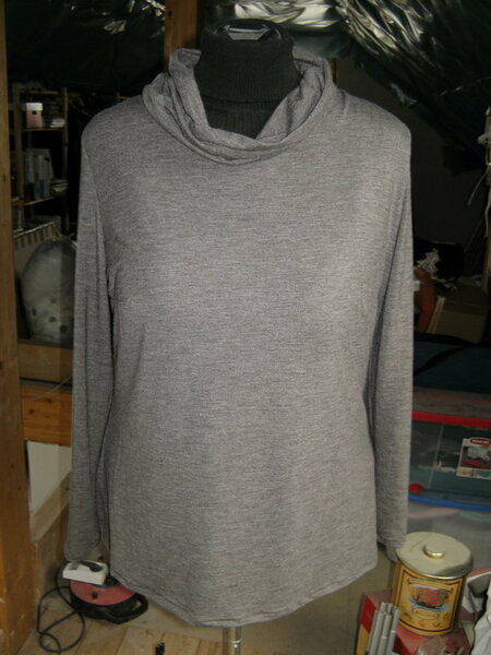 Rollkragenpulli Gr. 46/48
Diana 49 Modell 16L