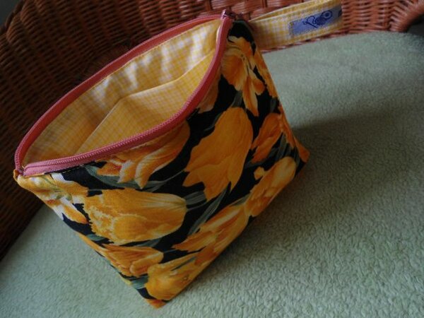 Kosmetiktasche "Gelbe Tulpen"