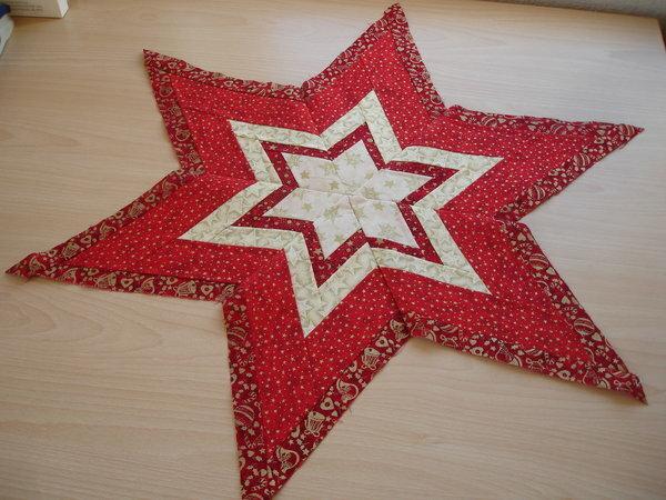 roter Weihnachtsstern