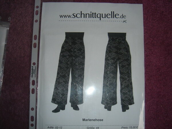 Schnittmuster Schnittquelle
Größe 44 ausgeschnitten