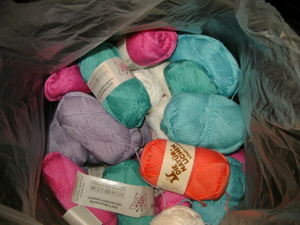 50 gr. Baumwolle überwiegend Mariposa unterschiedliche Farben