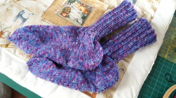 Socken8fach - Haussocken in Gr. 40 für eine Freundin zum Geburtstag.