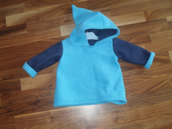Mein erster Pulli für den Kleinen in Gr.80, eigentlich ein FM Hannelschnitt etwas abgeändert