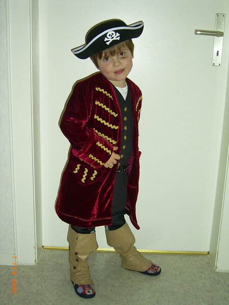 Pirat mit Mantel (Umhang)