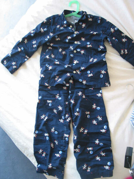 Pyjama für den kleinen Mann ;-)