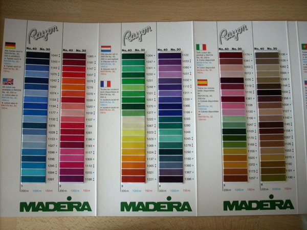 Farbkarte Madeira Rayon mit Farbmustern aus Originalgarn