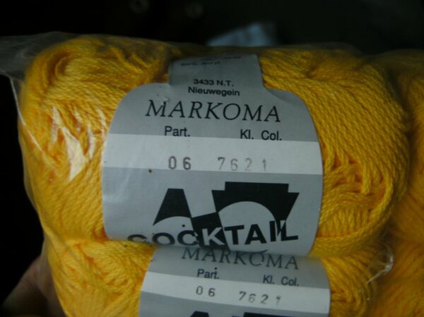 Markoma Cocktail gelb 50%BW50%Polyacryl
Detailbild nebenan