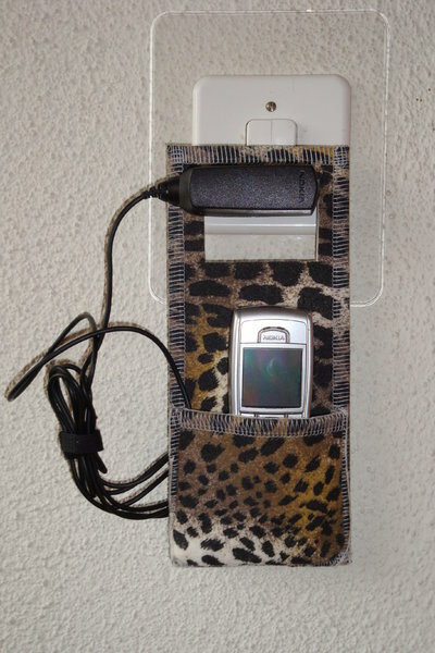 praktischer Akku Handyhalter