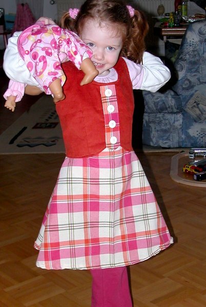 schickes Kleid - genäht aus Feincord und Baumwolle