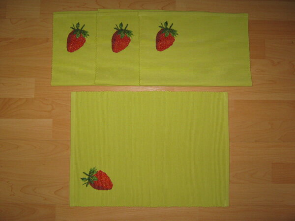 Tischsets,
Stickdatei selbstdigitalisiert nach Zählmuster aus
"Anna" 5/2012
