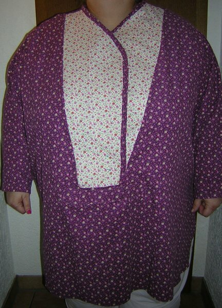 Das war die w. Dänemark-Arbeit. Ein amerikanisches Yoke-Shirt mit dänischem Babycord genäht in Übergröße. Es fehlen lediglich die Knöpfe.