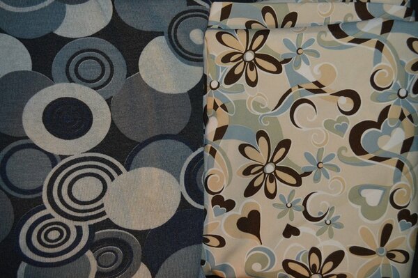 67)RESERVIERT: Strickstoff 180x200

68) Dekostoff 150x210, nicht so ein steifer Dekostoff, sondern vergleichsweise weich