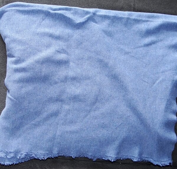 47)Interlock jeansblau meliert
1,30x0,40= 0,52m²