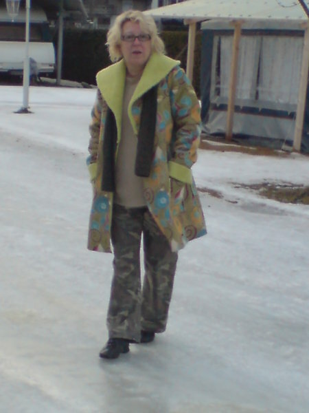 2008 Mantel, Schal und Hose