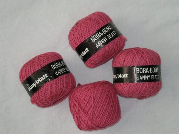 Wolle Nummer 6

Name: Bora Bora von Anny Blatt (gekauft in Wollgeschäft "Wolle Rödel")
100% Baumwolle
Farbe: rosa pink 

Neuware, nur noch 3 Knäuel vorhanden.