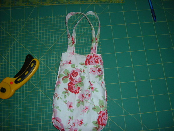 Eine kleine Beuteltasche für meine Tochter.