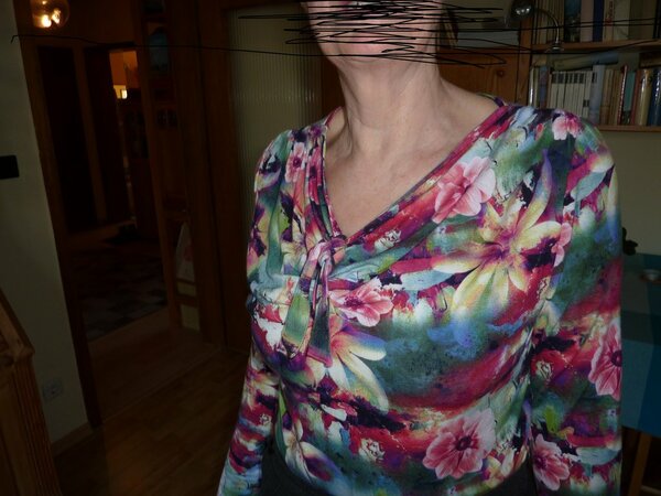 Shirt mit Schleife (2)