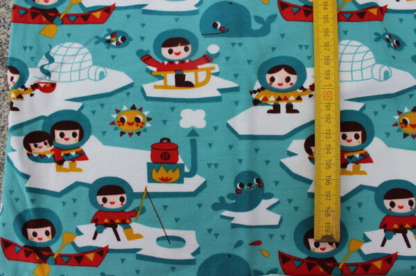 K15:
Lillestoff Jersey Inuit
Eigentümer: littlelursa
110 x 27 => 0,30 m²
Tauschfaktor 150%
Tauschwert 0,45 m²