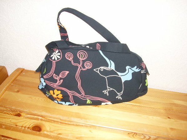 Meine 3. Tasche. Für diese Tasche hat sich meine Tochter einen Stoff beim schwedischen Möbelhaus ausgesucht.