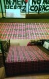 meine Tagesdecke, aus 2x 2m Ikeastoff und 2x 2m Fleece vom Stoffmarkt. Als Abschluss habe ich dann einen Schrägband als Saumabschluss gemacht und am Kopfende einen breiteren Band als überschlag.
