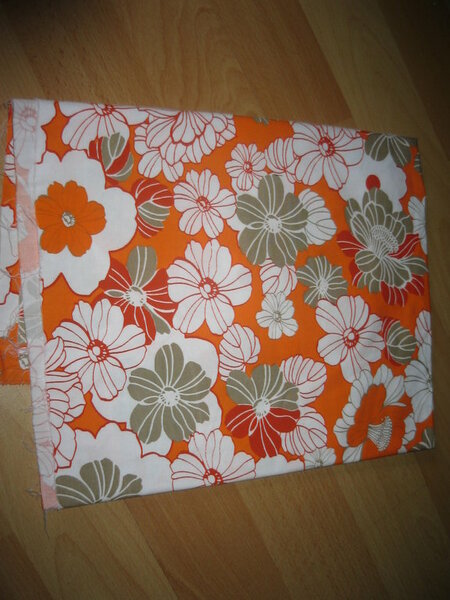 S40)
Baumwolle orange Blüten 0,5m x 1,5m