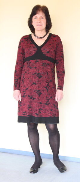 Rot-schwarzes Kleid