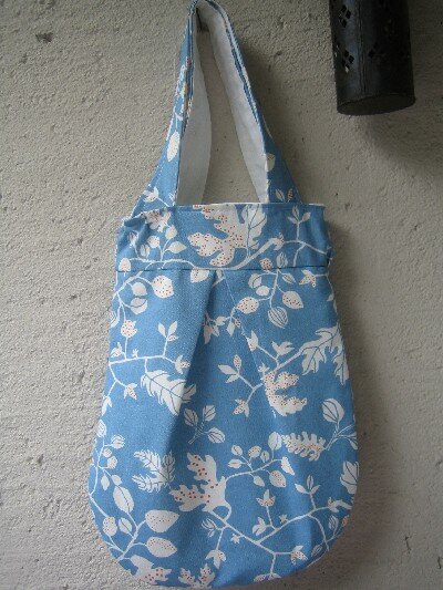 Shopper in Blau