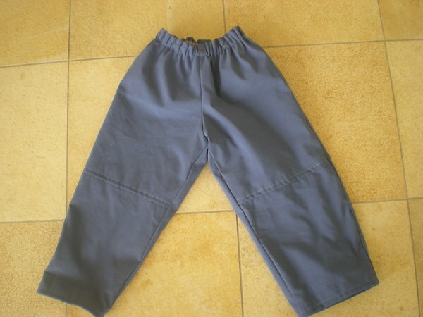 Jungenhose in 98,aussen outdoorstoff, innen jersy