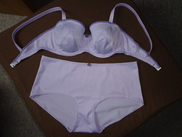 Bikini MakeBra