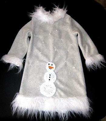Winterkleid mit Stick- und Häkelapplikationen, nach einem Ottobre-Schnitt