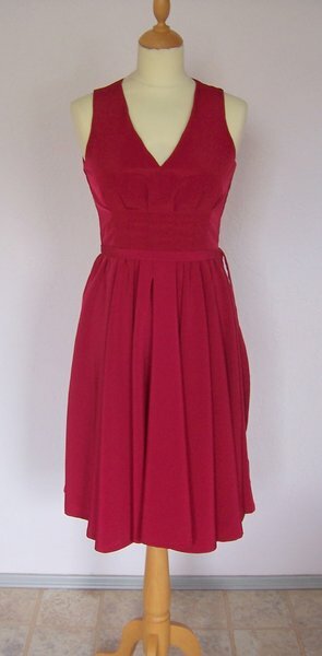 Kleid, in rot (Amor)