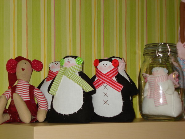 Weihnachtsmaus und Pinguine