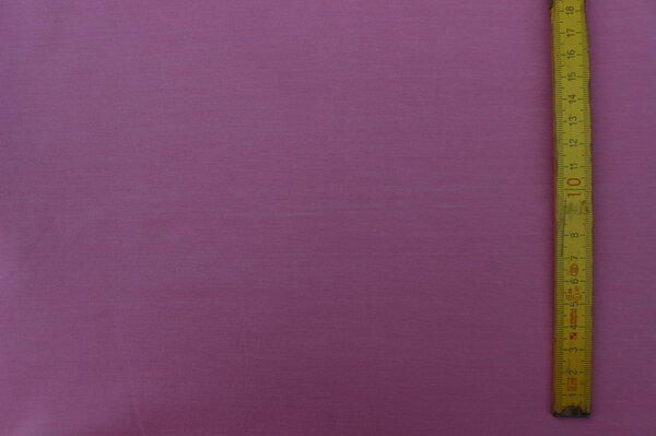 H21:
Stretchjersey rosa
Material: vermutlich Viscose, auf jeden Fall Naturfaser (Brennprobe), Gewicht 630 g
(Farbe schlecht fotografiert, wirklich schönes babyrosa)
Eigentümer: Stefanie85
160 x 150 => 2,40 m²