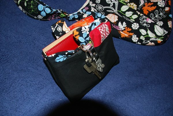 Taschenorganizer, eigener Schnitt, leider etwas zu klein geraten.