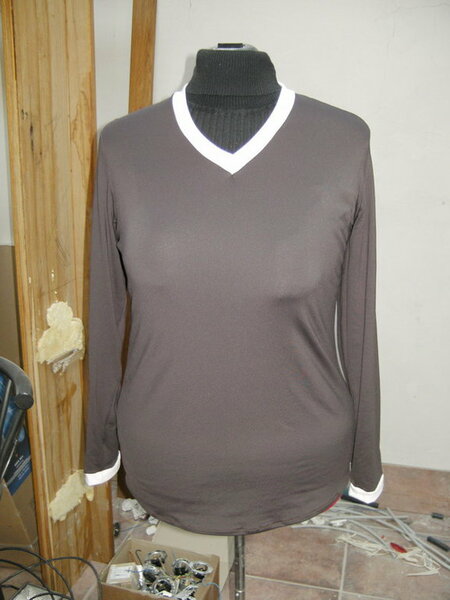Ottobre Basis-Shirt 303
Gr. 48
dunkelbrauner Jersey innen angeraut