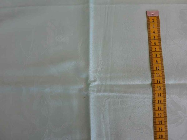 Stoff 223

Damast, mintgrün (deutlich dunkler als im Foto), 35 cm x 154 cm + 25 cm x 65 cm