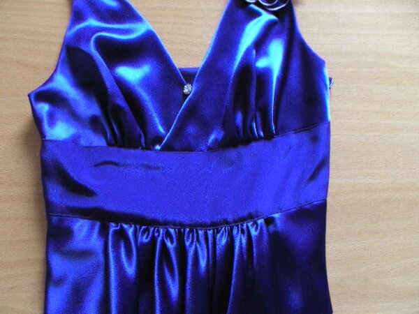Vorderteil Premierenballkleid