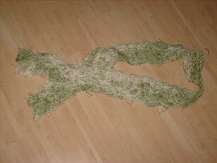 grün-weißer Schal