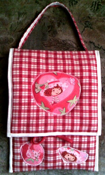 Kindergartentasche mit Emely Erdbeer Motiv