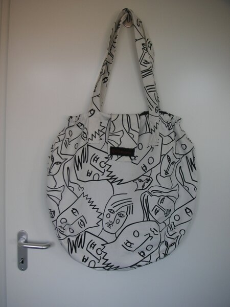 farbenmix Shopper in Ligne Roset Stoff /J.C. Castelbajac