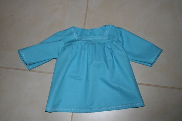Bluse mit Ziernähten