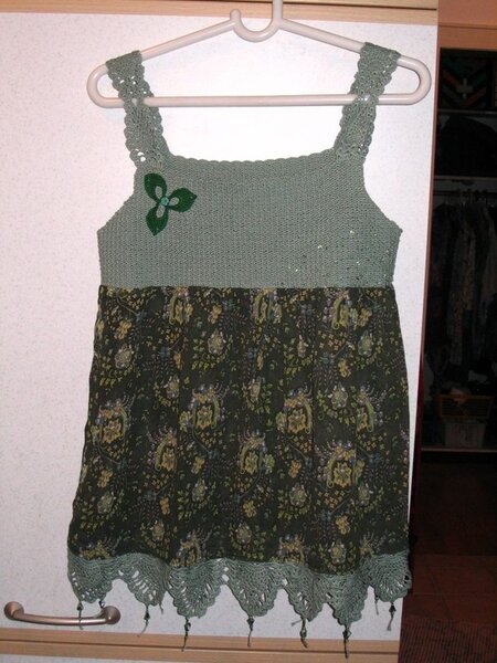 Bluse mit Häkelpasse