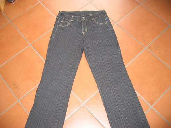 5-Pocket Jeans aus Knipmode 02.06