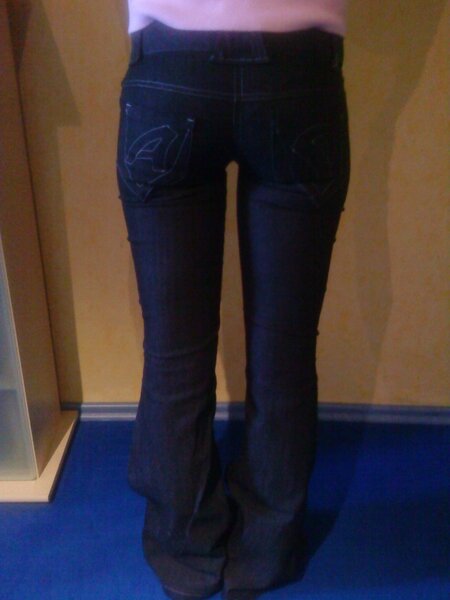 Neue Hose von Hinten