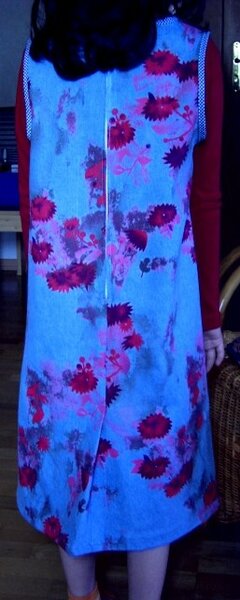 Ottobre Kleid von hinten