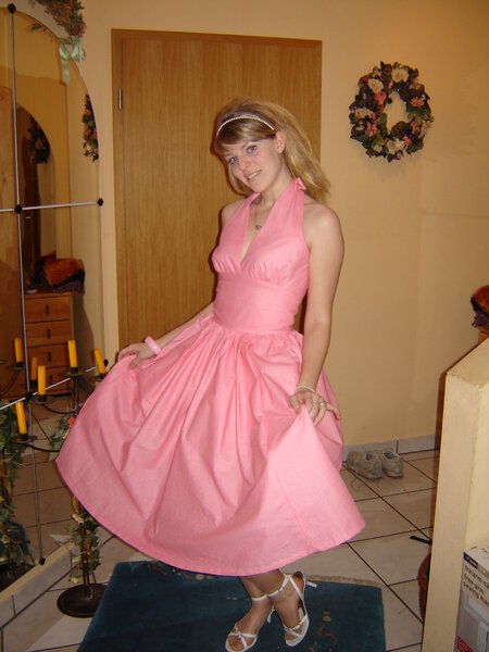 Kleid mit Petticoat