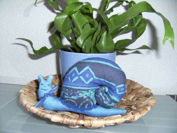 Schnecke in blau für Gartenfest