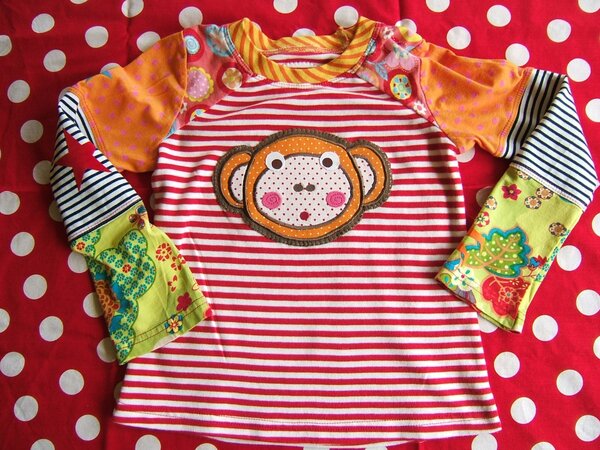 Affenshirt mit Wackelaugen