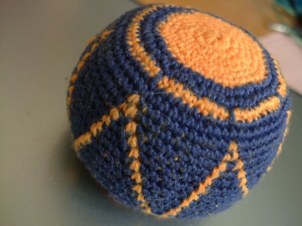 Häkelball, dritter Versuch