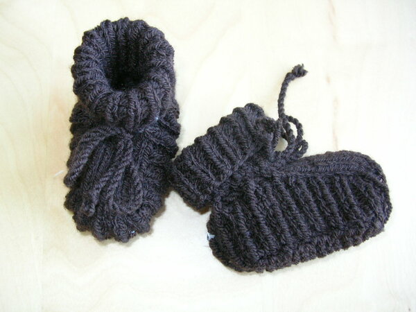 Baby-Finkli gestrickt